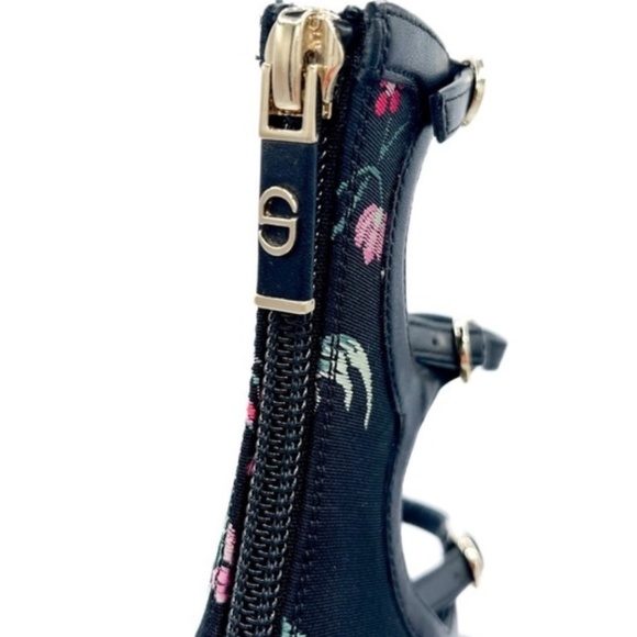 Dior 2023 Buckled Mary Jane Floral Petites Fleurs Embroidered Platform Heels - Picture 3 of 7